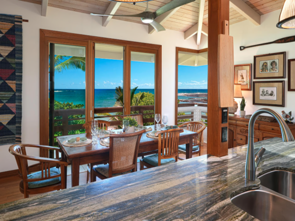 Experience Luxury in Moloa'a Bay - The Perfect Kauai Retreat